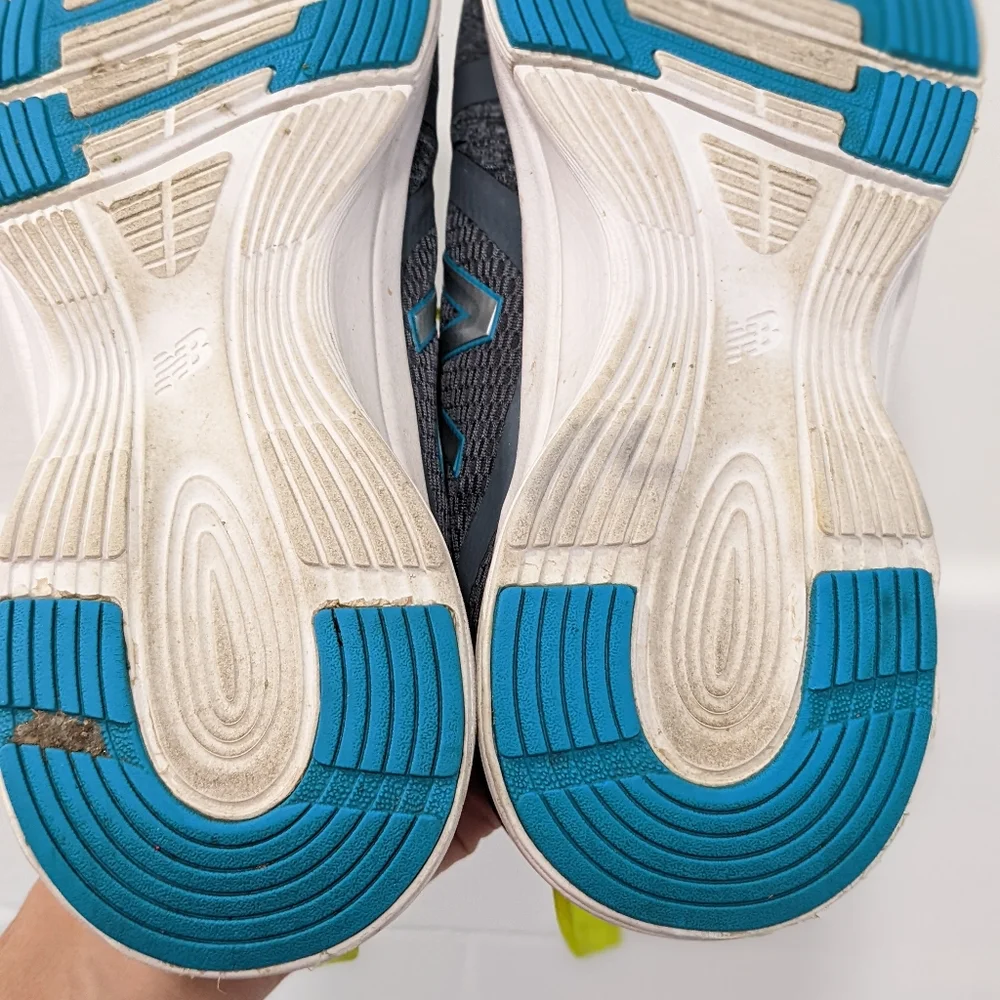 New balance heel pillow sneakers